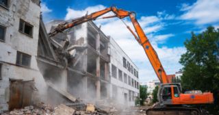Промышленный демонтаж зданий Кольчугино, цена от 2980 руб.